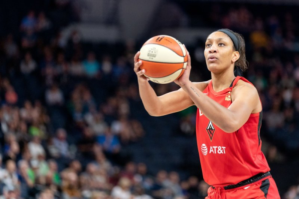 A'ja Wilson ties WNBA points record; Aces say she's 'just starting' A'ja Wilson ties WNBA points record; Aces say she's 'just starting'