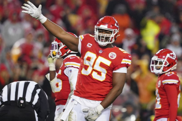 Defensive tackle Chris Jones not talking to Chiefs, could sit out until midseason