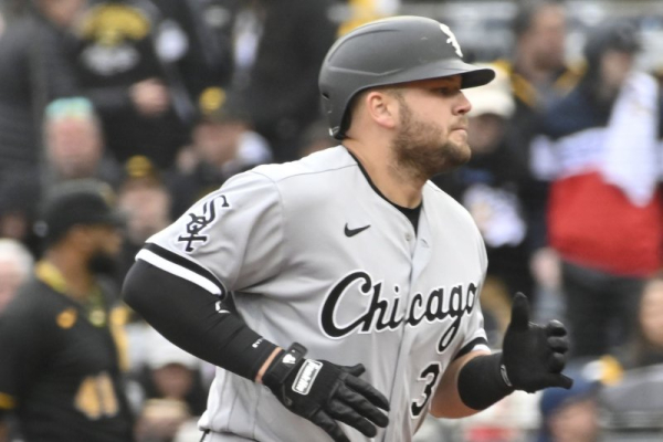 Marlins burger sales jump 800% as Jake Burger debuts vs. Phillies