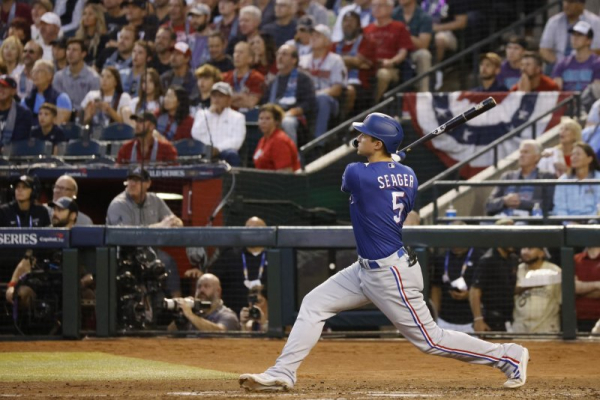 World Series: Pitching, Seager blast lead Rangers past Diamondbacks in Game 3 World Series: Pitching, Seager blast lead Rangers past Diamondbacks in Game 3