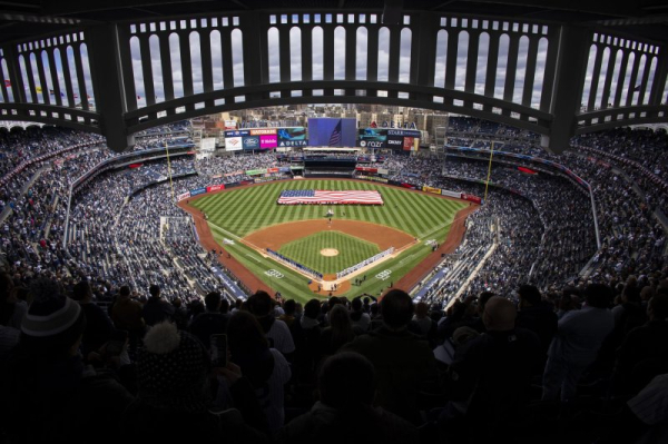 Yankees bid farewell to John Sterling, 'goliath of sports broadcasting'