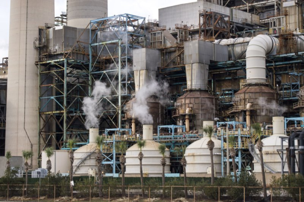 New EPA regulations targeting power plants likely to face legal challenges New EPA regulations targeting power plants likely to face legal challenges