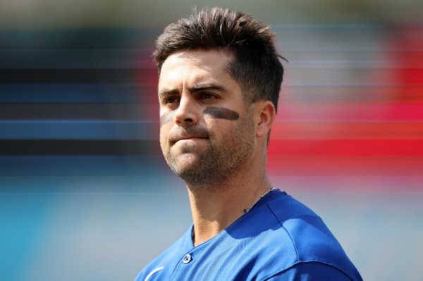 Braves to sign ex-Phillies utility player Whit Merrifield Braves to sign ex-Phillies utility player Whit Merrifield