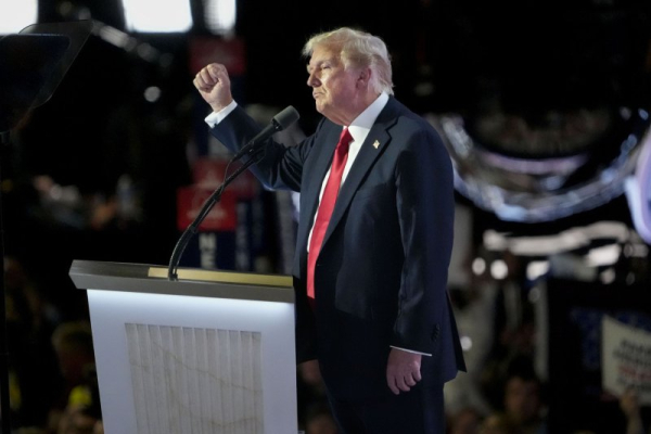 Trump assassination attempt sparks online rumors on both ends of political spectrum Trump assassination attempt sparks online rumors on both ends of political spectrum