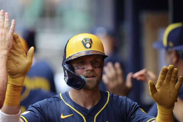 Yankees, Brewers clinch first two MLB playoff spots Yankees, Brewers clinch first two MLB playoff spots