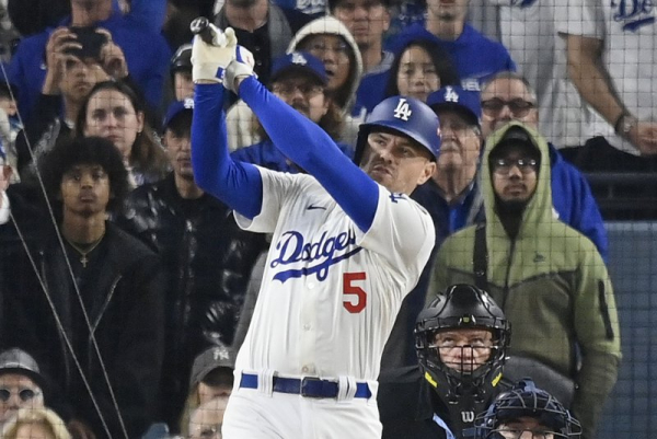 World Series: Freddie Freeman grand slam leads Dodgers past Yankees in Game 1 World Series: Freddie Freeman grand slam leads Dodgers past Yankees in Game 1