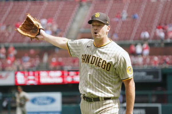 Kansas City Royals to call up 45-year-old pitcher Rich Hill Kansas City Royals to call up 45-year-old pitcher Rich Hill