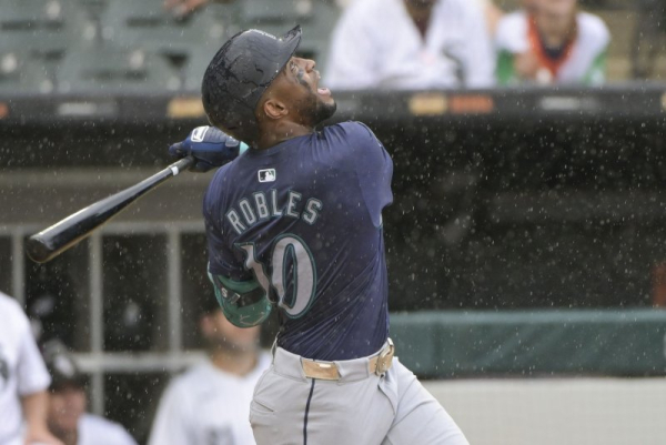 Mariners' Victor Robles throws bat at pitcher during minor league loss Mariners' Victor Robles throws bat at pitcher during minor league loss