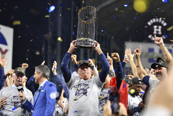 Braves split with manager Brian Snitker after 10 seasons