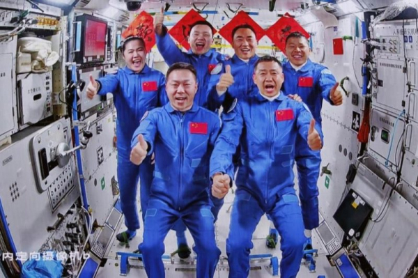 Space debris strike could be wake-up call for collaboration Space debris strike could be wake-up call for collaboration