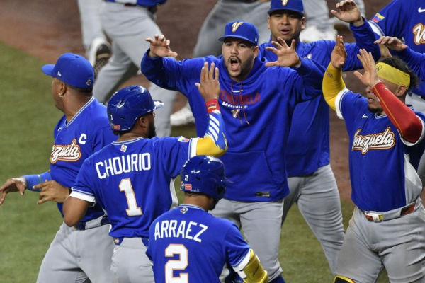 Venezuela ousts Italy, advances to first World Baseball Classic finale